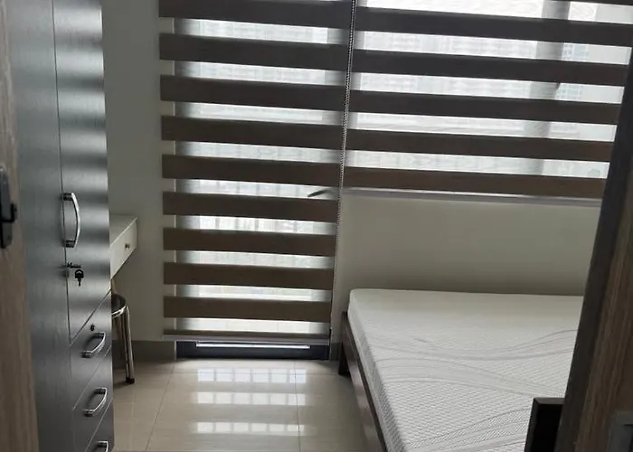 Newly Furnished Staycation Near Mall Of Manila